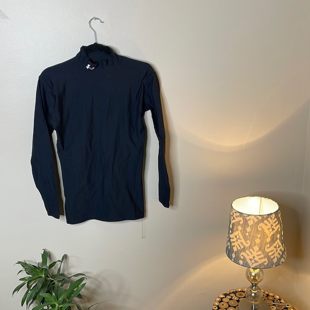 Under Armour thermal long sleeve
